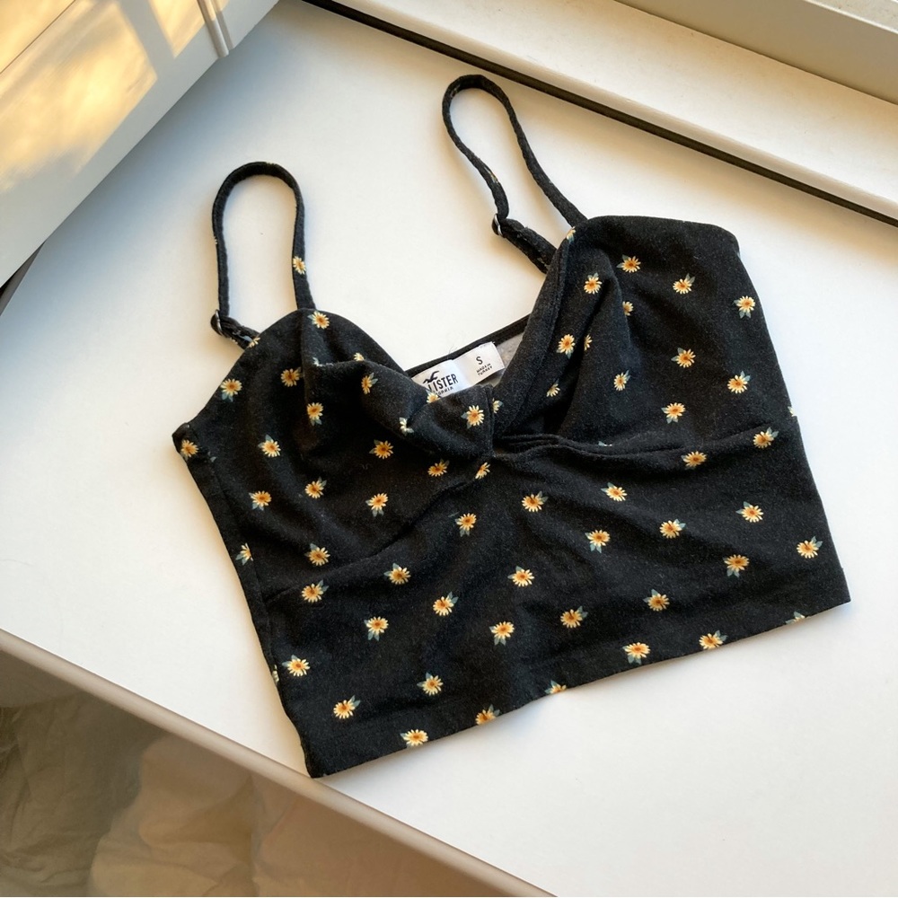 HOLLISTER BLACK TANK Sunflower Print - Picture 1 of 3